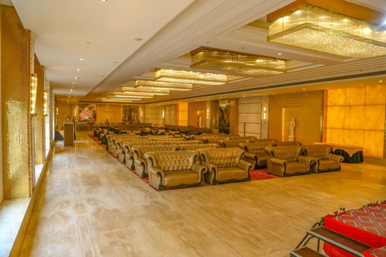 Four Leaf Hotel,Budaun Экстерьер фото