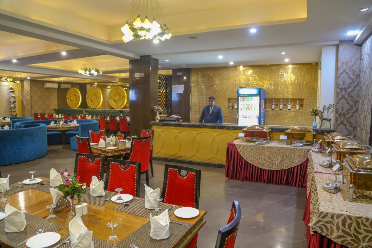 Four Leaf Hotel,Budaun Экстерьер фото